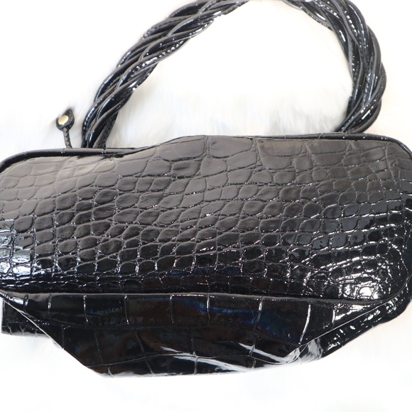 Relic Purse Black Faux Patent Leather Handbag - Picture 5 of 8